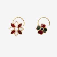 SaleManch Nose Pins Collection featuring stylish traditional, modern, festive and designer nose pins for women in gold, silver and trendy elegant designs